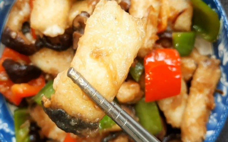 Khám phá cách chế biến món cá tầm xào nấm hương đậm đà, hấp dẫn và thơm lừng