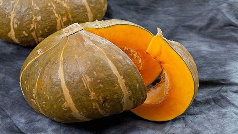 Một quả bí đỏ chứa bao nhiêu calo? Ăn bí đỏ có giúp bạn tăng cân hay giảm cân?