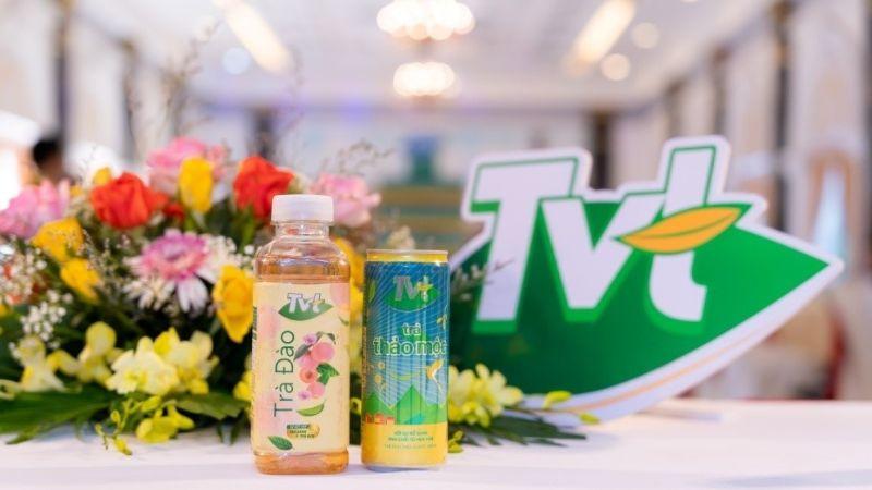 Thỏa mãn cơn khát và làm dịu cơ thể với bộ ba trà trái cây TVT, mang đến sự tươi mát và sảng khoái tuyệt vời.