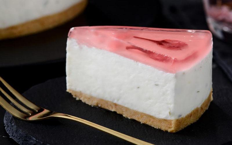 Khám phá công thức và cách làm bánh Sakura Cheesecake Nhật – món bánh không chỉ đẹp mắt mà còn vô cùng hấp dẫn.