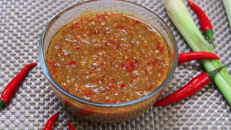 Food Blogger chia sẻ cách chế biến mắm nêm chay đậm đà, không thua kém gì mắm nêm truyền thống, mang đến một món ăn chay tuyệt vời cho bữa cơm gia đình.