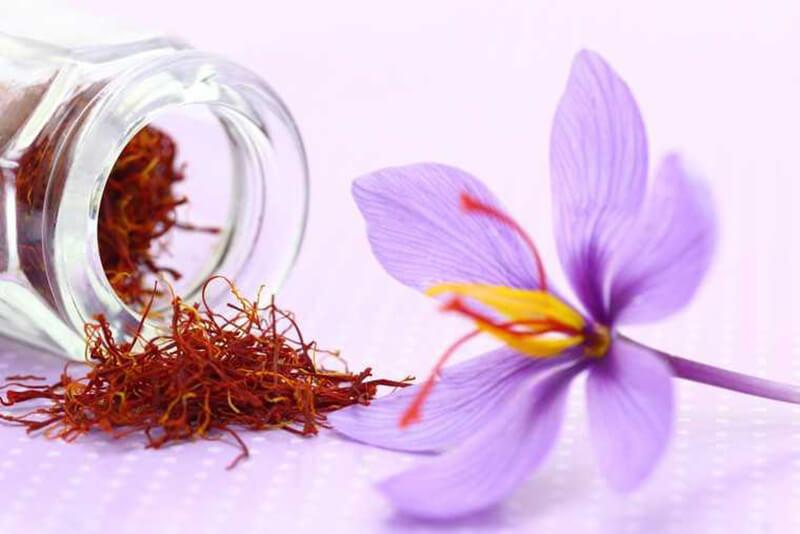 Liệu nhụy hoa nghệ tây có thực sự mang lại hiệu quả thần kỳ trong việc làm đẹp như nhiều người vẫn tin tưởng?