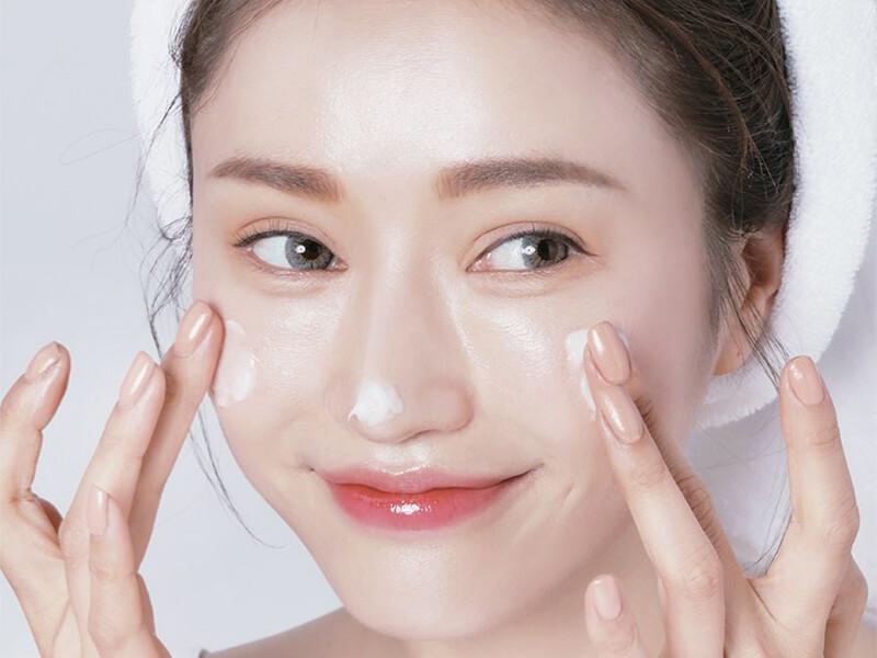 Làm thế nào để thoa kem dưỡng da đúng cách?
