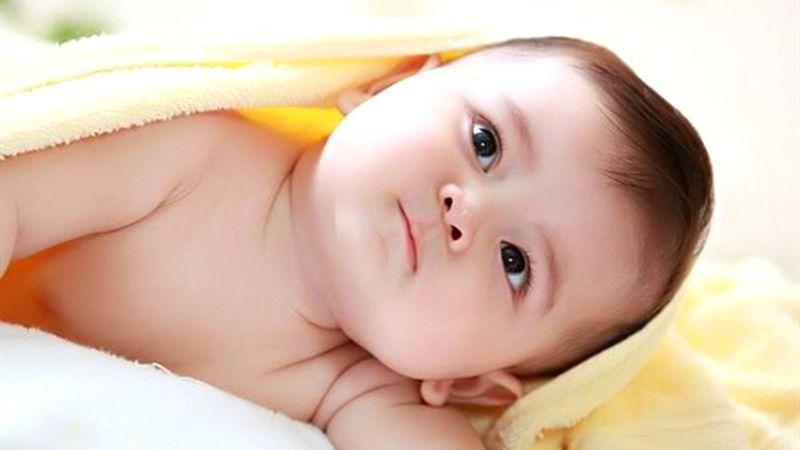 Lác mắt ở trẻ sơ sinh: nguyên nhân và cách điều trị hiệu quả để bảo vệ thị lực của trẻ. Việc phát hiện và điều trị kịp thời sẽ giúp ngăn ngừa các biến chứng lâu dài. 