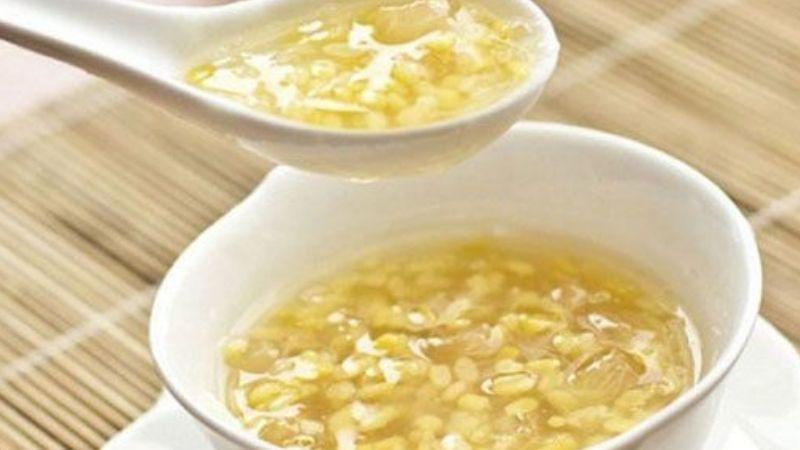 Hướng dẫn nấu chè nha đam đường phèn không bị đắng và nhớt, dễ dàng thực hiện ngay tại nhà.
