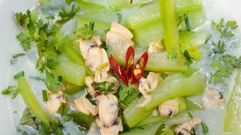 Công thức canh bầu nấu nghêu thanh mát, bổ dưỡng