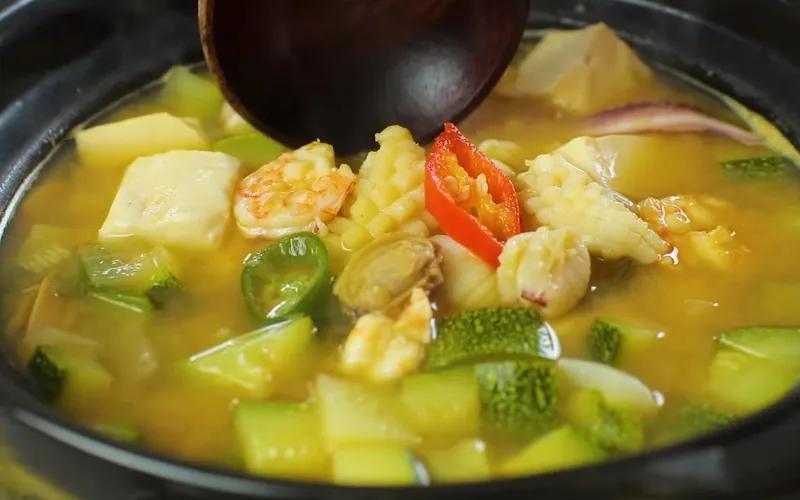 Khám phá công thức nấu canh đậu tương hải sản Hàn Quốc, một món ăn tuyệt vời khiến bạn khó lòng cưỡng lại.