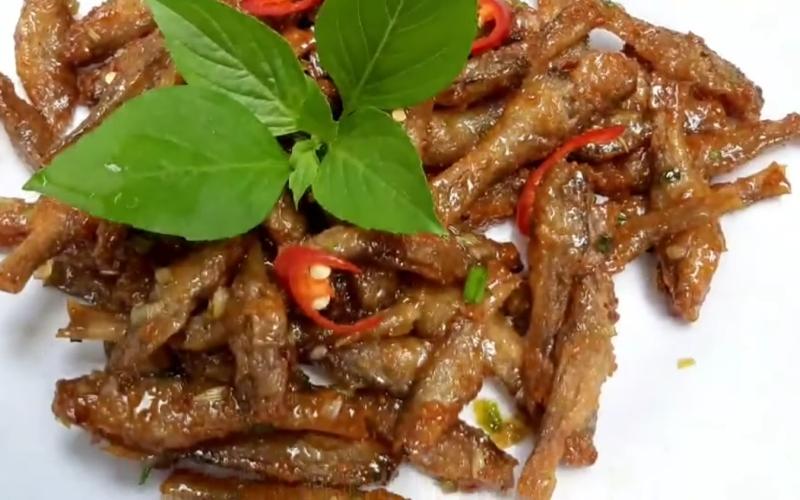 Khám phá công thức cá phèn chiên giòn rụm, hương vị hấp dẫn khiến ai cũng phải khen ngợi.