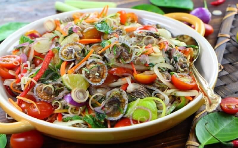 Khám phá cách chế biến gỏi sò huyết vị Thái đậm đà, mang đến sự kết hợp hài hòa giữa các vị ngon, khiến mọi giác quan đều được đánh thức.