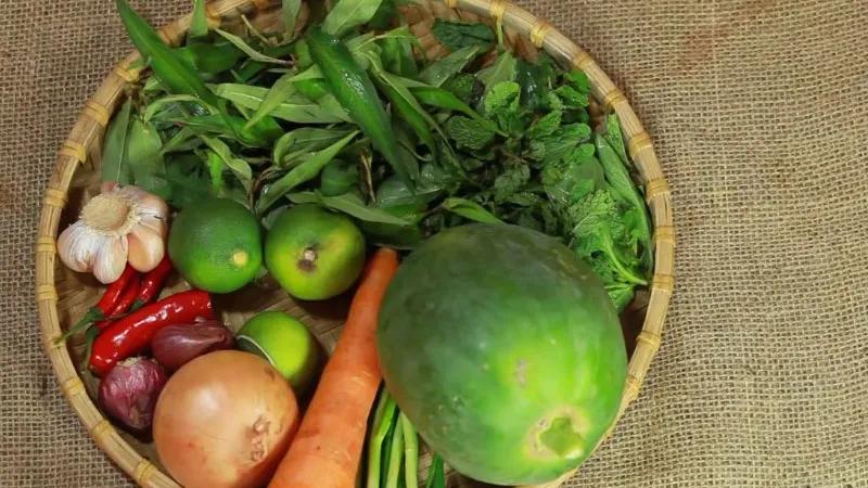 Hướng dẫn chế biến gỏi đu đủ tai heo giòn ngon