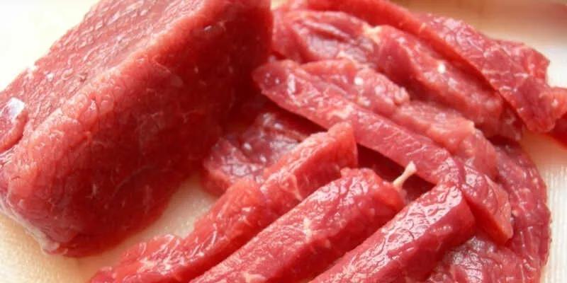 Cách làm nem chua thơm ngon, sạch sẽ cho những ngày hè thêm phần hấp dẫn
