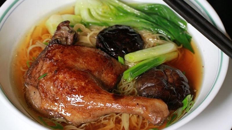 Khám phá công thức mì vịt tiềm thanh đạm, ngọt ngào với hương vị tinh túy từ ẩm thực người Hoa