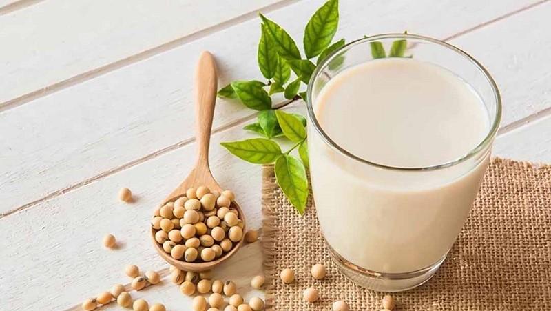 Hướng dẫn cách làm sữa chua đậu nành thơm ngon, bổ dưỡng chỉ với ba nguyên liệu dễ tìm, giúp bạn chăm sóc sức khỏe mỗi ngày.