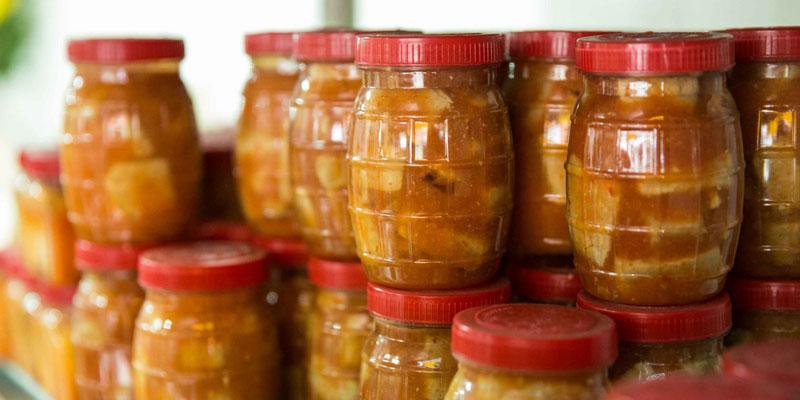 Chao trắng và chao đỏ có sự khác biệt gì? Mỗi loại chao mang đến những trải nghiệm riêng biệt từ hương vị đến cách thưởng thức. Hãy cùng tìm hiểu sự khác nhau giữa hai loại chao này!