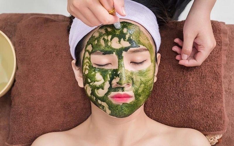 Khám phá những dòng mặt nạ tảo biển được phái đẹp yêu thích nhất trong năm qua, mang lại làn da mềm mại và tươi trẻ.