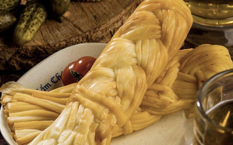 Khám phá ngay món phô mai dây hun khói - món ăn vặt đang gây sốt trên Tiktok hiện nay