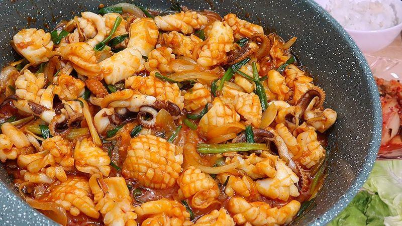 Khám phá cách làm mực xào sa tế cay ngon tuyệt vời, đầy mê hoặc