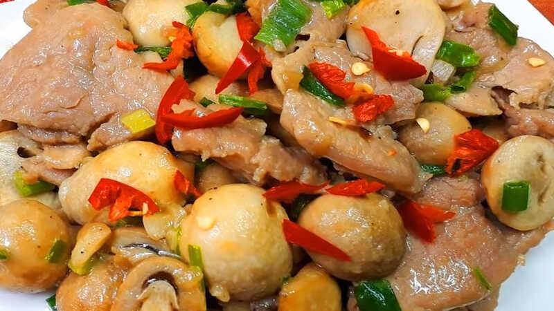 Khám phá cách làm món nấm rơm xào thịt thơm ngon, nhanh chóng và đầy dinh dưỡng