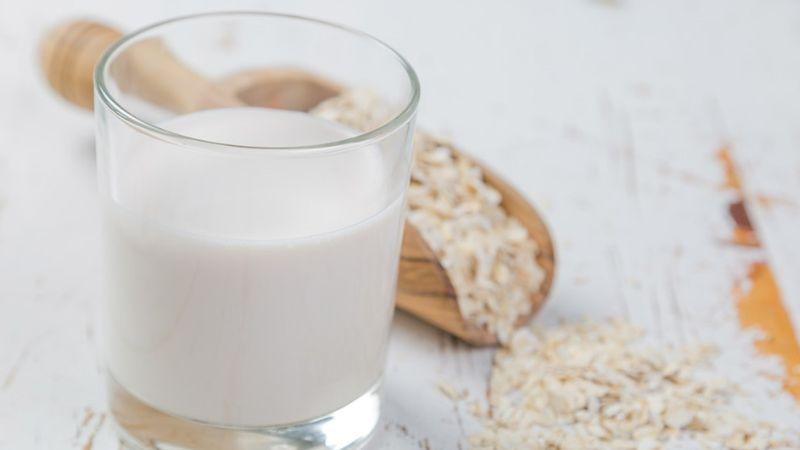 Khám phá cách làm sữa yến mạch mịn màng và thơm ngon chỉ với máy ép chậm, dễ dàng và bổ dưỡng