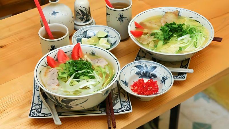 Khám phá 19 quán ăn tối ngon, nổi tiếng tại quận Đống Đa, mang đến những trải nghiệm ẩm thực độc đáo.