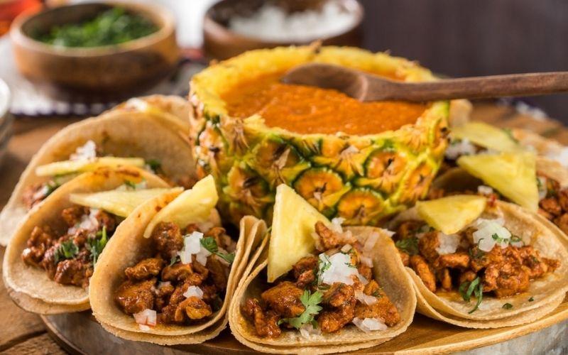Tacos là một món ăn đặc trưng, nổi bật với lớp vỏ giòn tan và nhân đa dạng, dễ chế biến tại nhà. Cùng khám phá cách làm tacos đơn giản mà vẫn thơm ngon, mang đậm hương vị đặc trưng.