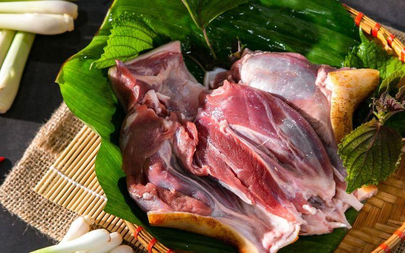 Mẹ sau sinh có nên ăn thịt dê không? Khám phá những lợi ích tuyệt vời mà thịt dê mang lại cho sức khỏe của mẹ bỉm sữa.
