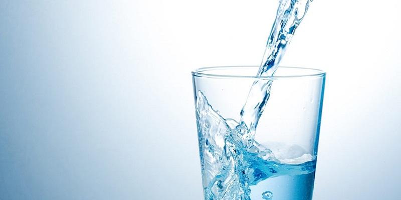 Khám phá những loại nước lý tưởng để giúp cơ thể phục hồi nhanh chóng khi bị tiêu chảy, đồng thời biết được các thức uống cần tránh để không làm tình trạng thêm trầm trọng.
