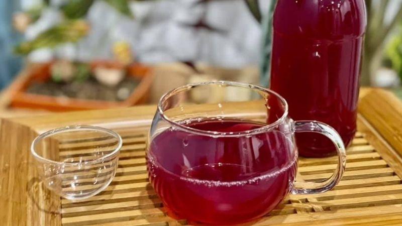 Chỉ với 5000đ, bạn có thể mua rau này và nấu nước uống, mang lại vô số lợi ích sức khỏe không thể đếm hết được!