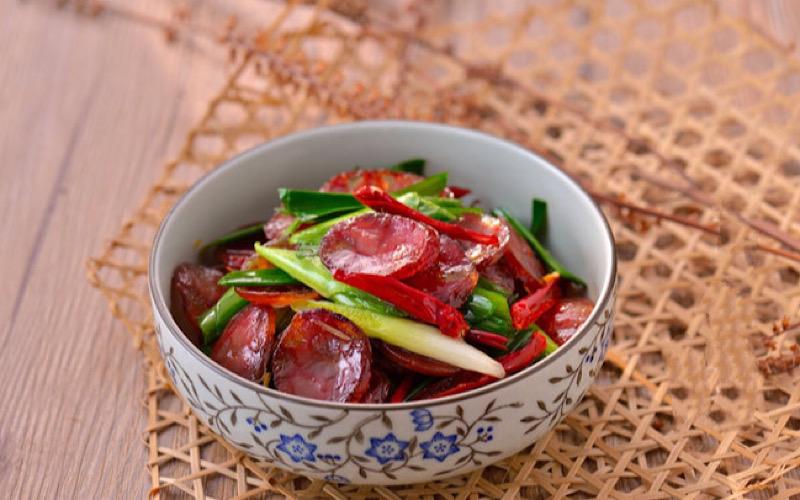 Khám phá ngay 10 món ăn tuyệt vời từ lạp xưởng mà bạn nhất định phải thử