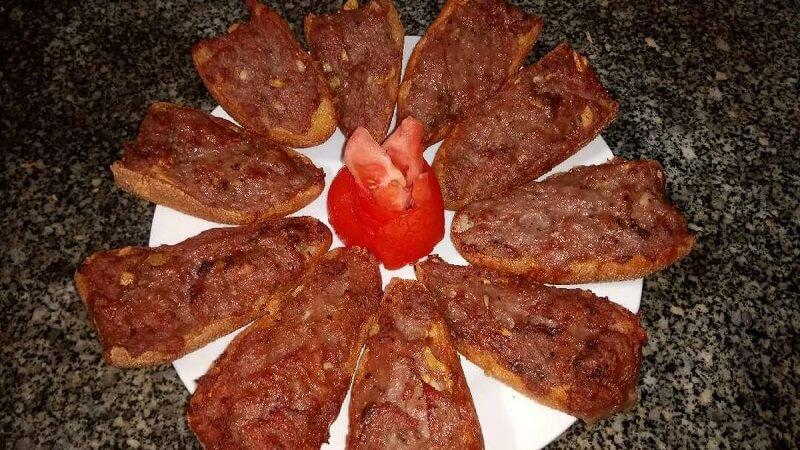 Cách chế biến bánh mì chả thơm ngon, giòn rụm