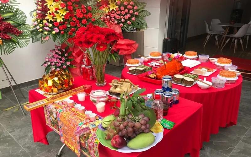 Vì sao con người lại tìm đến việc xem bói? Điều gì khiến nhiều người chọn phương pháp này để giải đáp những thắc mắc và dự đoán về tương lai?