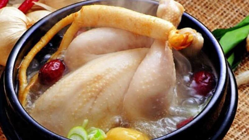 Khám phá bí quyết hầm gà bằng nồi cơm điện đơn giản, ngọt thanh đầy hấp dẫn