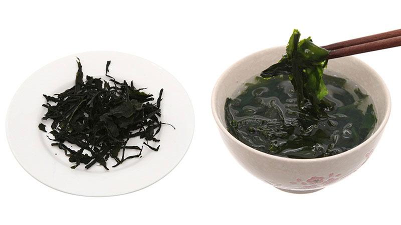 Khám phá vị ngon mát lạnh của món canh tôm rong biển trong những ngày hè oi ả.