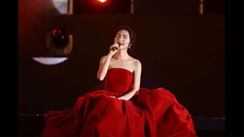Khám phá ngay phương pháp giảm cân nhanh chóng của Hòa Minzy để sở hữu vòng eo 55cm chỉ trong thời gian ngắn.