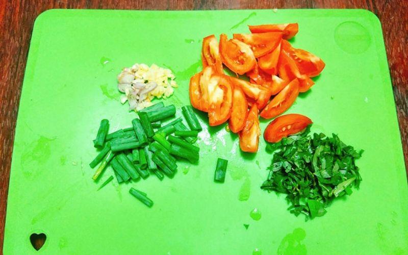 Canh chua hàu không chỉ ngon miệng mà còn rất bổ dưỡng, khiến ai thưởng thức cũng phải yêu thích.