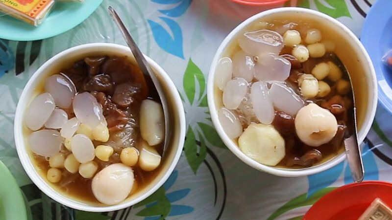 Khám phá 5 quán chè nổi tiếng và đông khách nhất tại Sài Gòn
