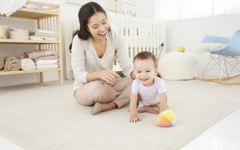 Tại sao việc tương tác với trẻ 1 tuổi lại vô cùng quan trọng?