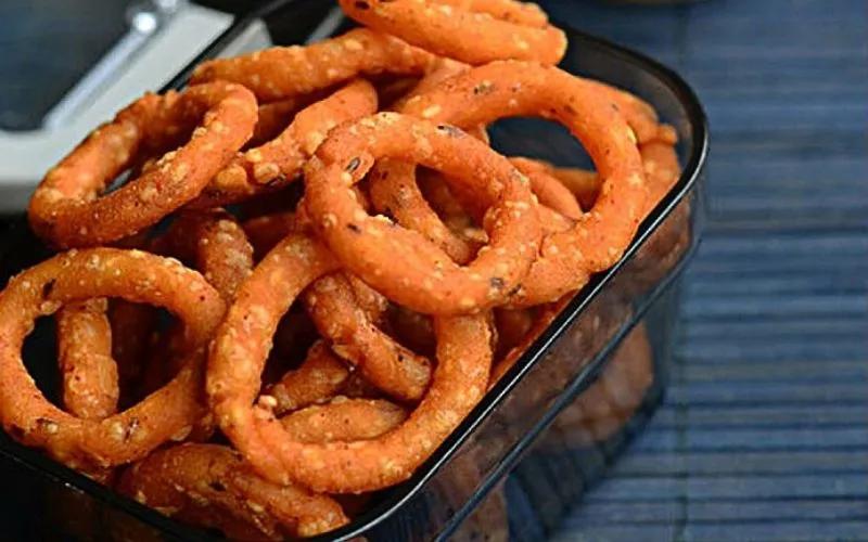 Khám phá cách chế biến món bánh quẩy rán cay tuyệt vời, giòn rụm, đậm đà, khiến bạn không thể quên hương vị đặc biệt này.