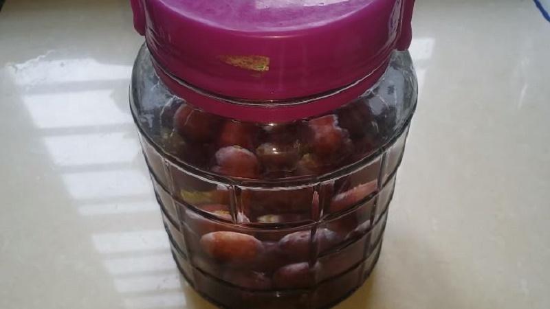 Hướng dẫn cách chế biến rượu nho tại nhà đơn giản, mang lại hương vị tuyệt vời mà không lo bị mốc.
