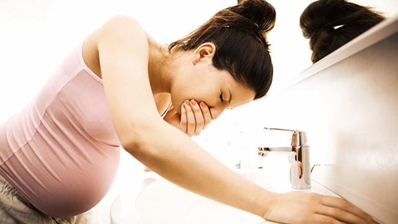 Phụ nữ trước và sau sinh, liệu có nên thưởng thức nước mía?