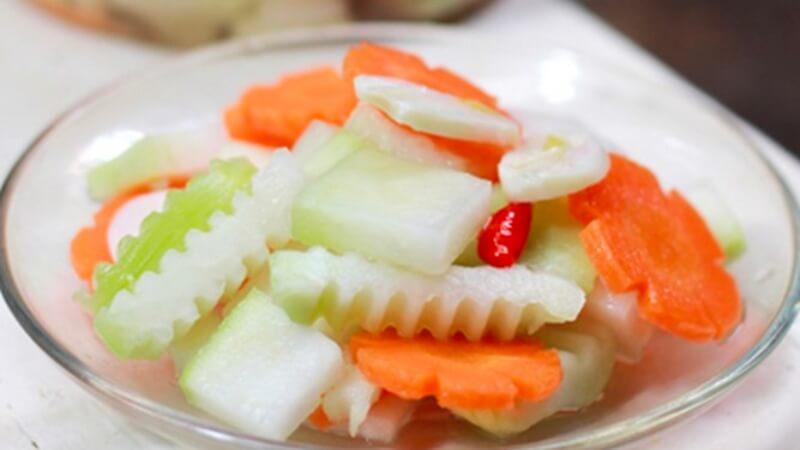Hướng dẫn cách muối su hào, cà rốt giòn ngon ngay tại nhà