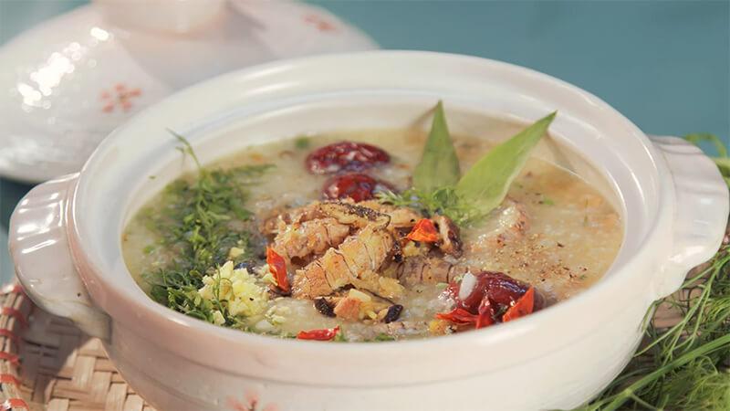 Cách chế biến cháo bề bề táo đỏ nấm hương thơm ngon, bổ dưỡng cho cả gia đình, dễ thực hiện và đầy đủ dinh dưỡng.