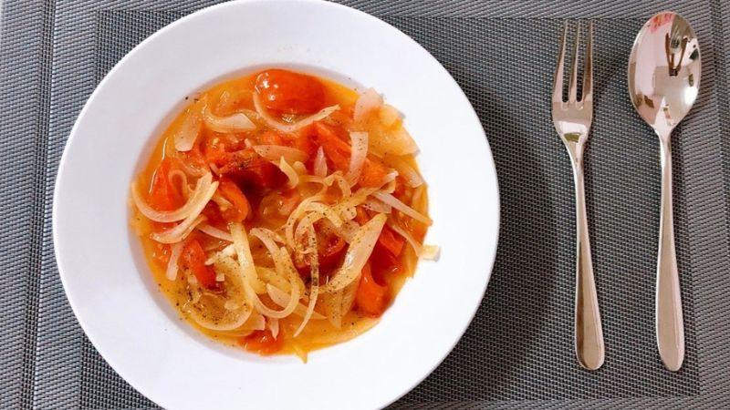 Công thức làm hành tây xào cà chua thơm ngon, đơn giản và đầy đủ hương vị
