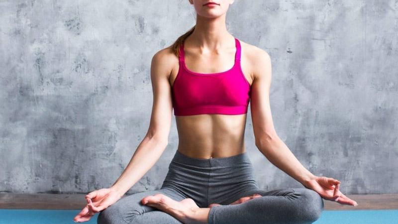 Kundalini Yoga là gì? Tìm hiểu về những lợi ích và các tư thế tập phù hợp cho người mới bắt đầu.