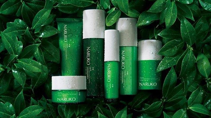 Toner Naruko Tea Tree Oil là giải pháp tối ưu giúp điều trị mụn hiệu quả và làm sáng da, mang lại làn da khỏe mạnh, tươi sáng tự nhiên.