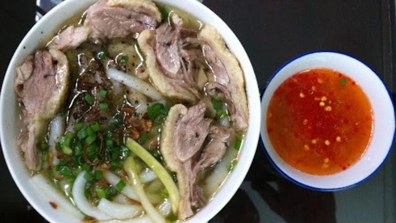 Khám phá cách làm bánh canh vịt thơm ngon, bổ dưỡng, giúp bạn khởi đầu một ngày mới tràn đầy năng lượng.