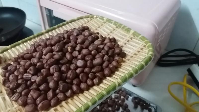 Hướng dẫn cách làm lạc rang húng liu thơm ngon, hấp dẫn, chắc chắn sẽ khiến bạn mê mẩn ngay từ lần thử đầu tiên.