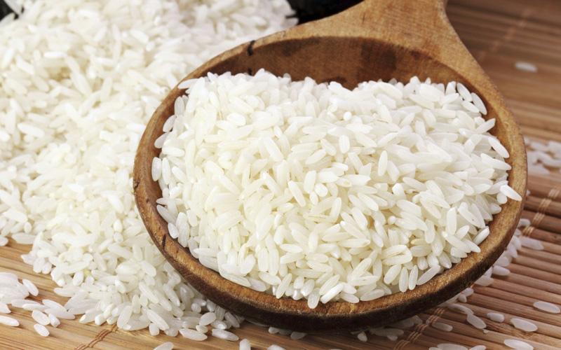 Hãy đắp cơm nóng lên mặt trong 15 phút mỗi ngày, bạn sẽ thấy mụn, nám và quầng thâm dần biến mất, trả lại làn da sáng mịn tự nhiên.
