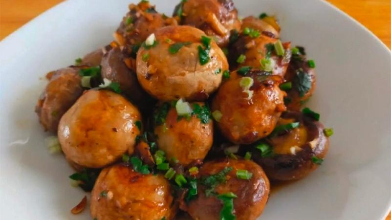 Hướng dẫn cách làm nấm mỡ xào tỏi thơm ngon khó cưỡng