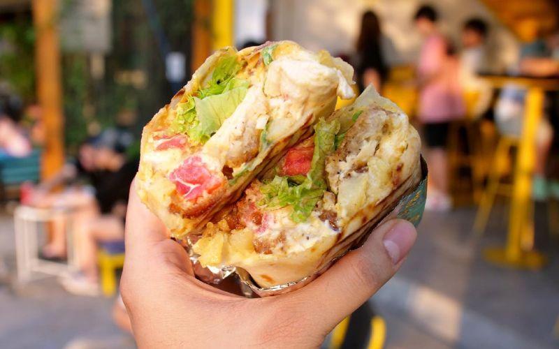 Khám phá 16 quán ăn vặt hấp dẫn tại quận Hoàn Kiếm, nơi mang đến cho bạn những món ăn ngon và giá cả phải chăng.
